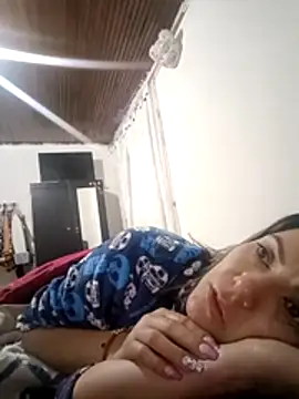 Snapshot of Chantal_hott chatting on 11.30.25 Chantal hott online show from 11.30.25