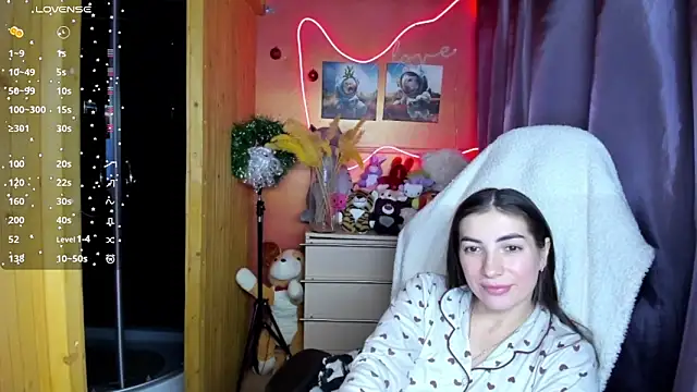 Fiery Brunette  online show from 01.11.26