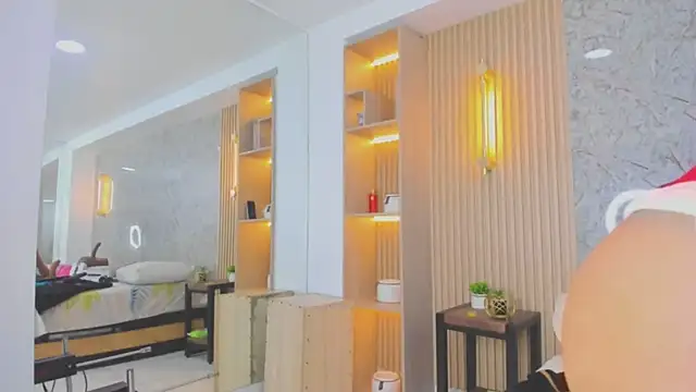 sabrina shark  online show from 12.01.25