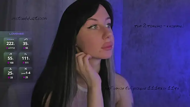 Snapshot of elena_addiction chatting on 03.02.25 elena addiction online show from 03.02.25