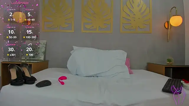 ayla13  online show from 02.10.25