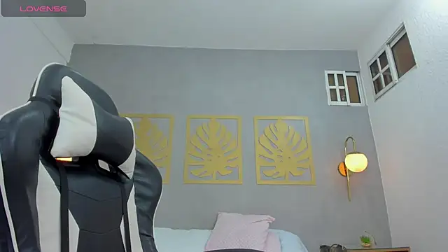 ayla13  online show from 02.26.25