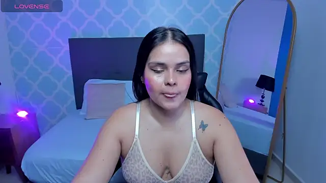 Snapshot of ayla13_ chatting on 02.16.26 ayla13 online show from 02.16.26