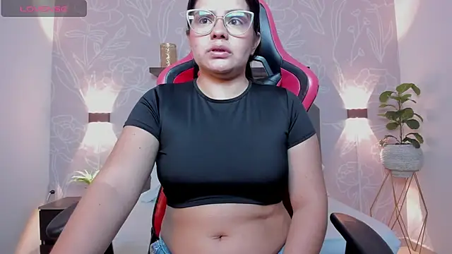 Snapshot of ayla13_ chatting on 02.26.26 ayla13 online show from 02.26.26