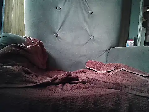 SharpCouple98 online show from 10.25.25