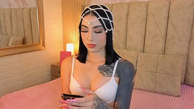 catalina  23 online show from 10.28.25