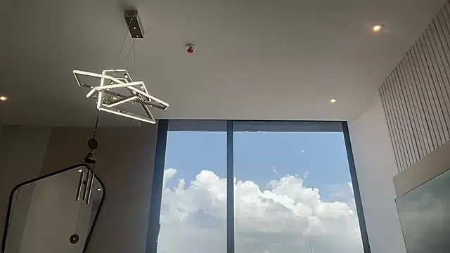 ChocolateCakeQueen online show from 02.05.25