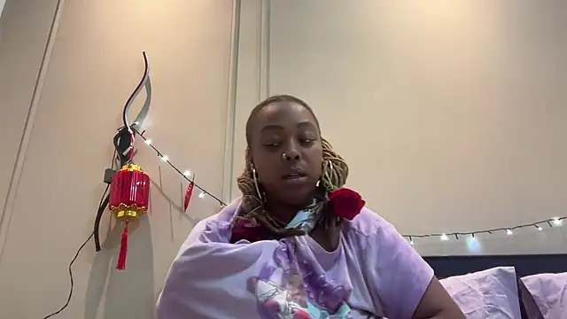 ChocolateCakeQueen online show from 02.10.25