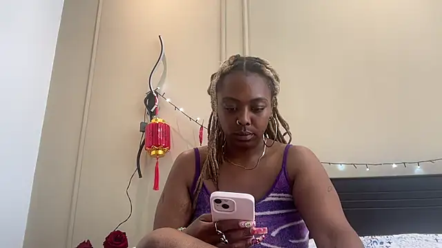 ChocolateCakeQueen online show from 02.14.25