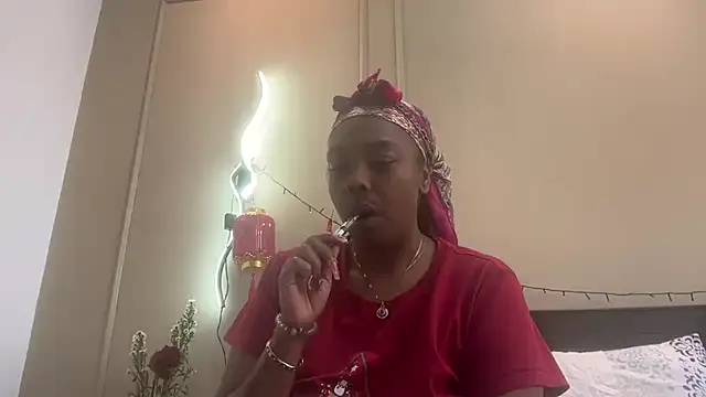 ChocolateCakeQueen online show from 02.18.25