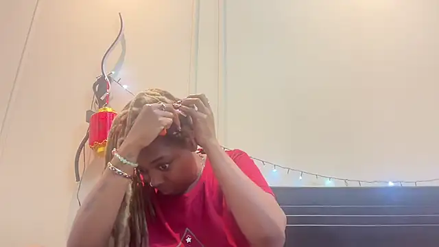 ChocolateCakeQueen online show from 02.24.25