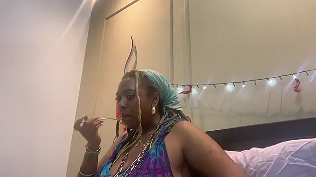 ChocolateCakeQueen online show from 02.26.25