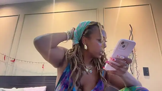 ChocolateCakeQueen online show from 02.26.25