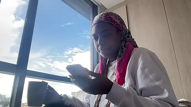 ChocolateCakeQueen online show from 03.02.25