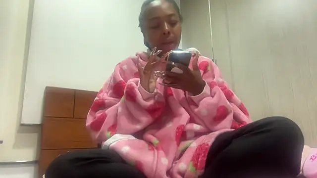 ChocolateCakeQueen online show from 02.22.26