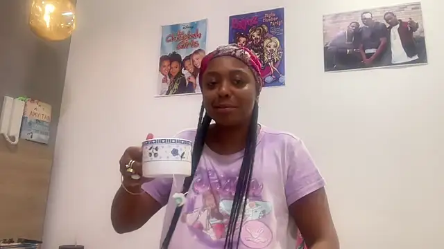 Snapshot of ChocolateCakeQueen chatting on 06.10.26 ChocolateCakeQueen online show from 06.10.26