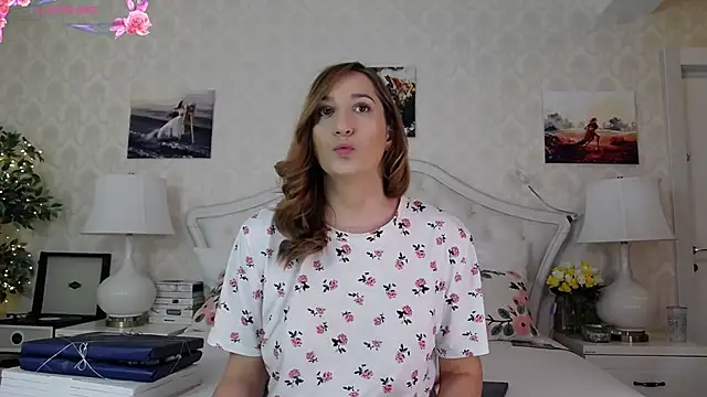 Snapshot of IreneHope chatting on 05.05.26 IreneHope online show from 05.05.26