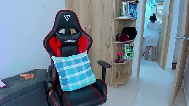  amanda seyfried19 online show from 09.23.25