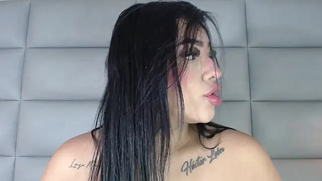 Snapshot of emily_brontee_ chatting on 12.06.24 emily brontee online show from 12.06.24