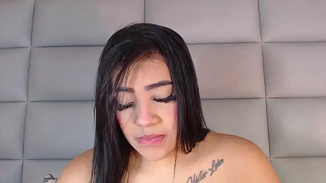 Snapshot of emily_brontee_ chatting on 12.07.24 emily brontee online show from 12.07.24