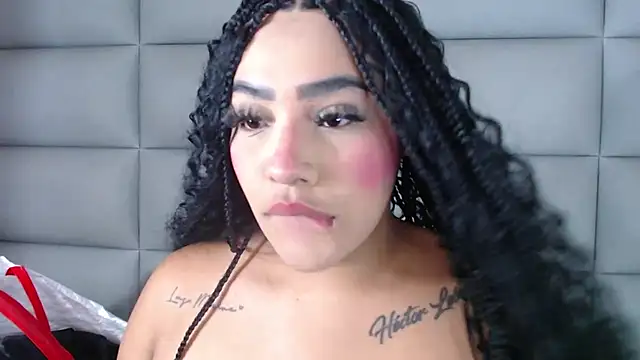 Snapshot of emily_brontee_ chatting on 01.07.25 emily brontee online show from 01.07.25