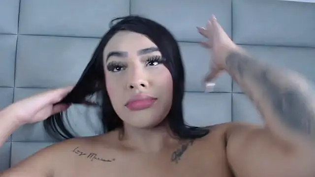 Snapshot of emily_brontee_ chatting on 02.14.25 emily brontee online show from 02.14.25