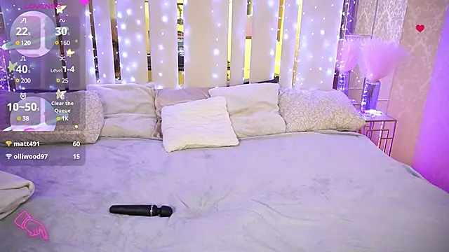 Marina Mur  online show from 03.22.25