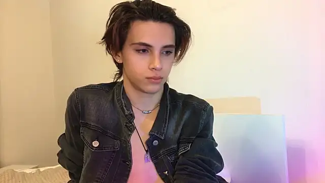 Snapshot of k0sta_ chatting on 12.15.24 k0sta online show from 12.15.24