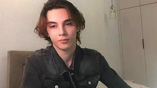 Snapshot of k0sta_ chatting on 01.16.25 k0sta online show from 01.16.25