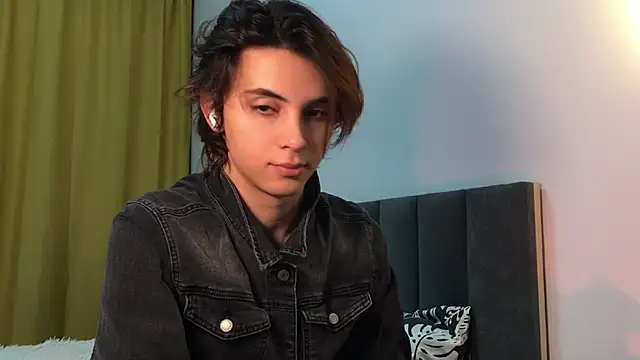 Snapshot of k0sta_ chatting on 01.17.25 k0sta online show from 01.17.25