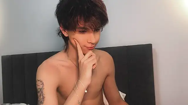 Snapshot of k0sta_ chatting on 02.10.25 k0sta online show from 02.10.25