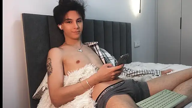 Snapshot of k0sta_ chatting on 02.10.25 k0sta online show from 02.10.25