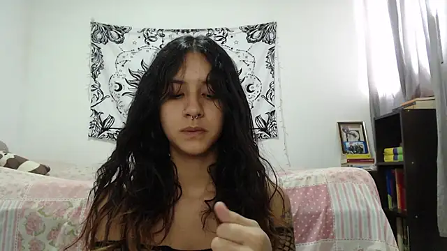 AlinaWoolf  online show from 01.17.25