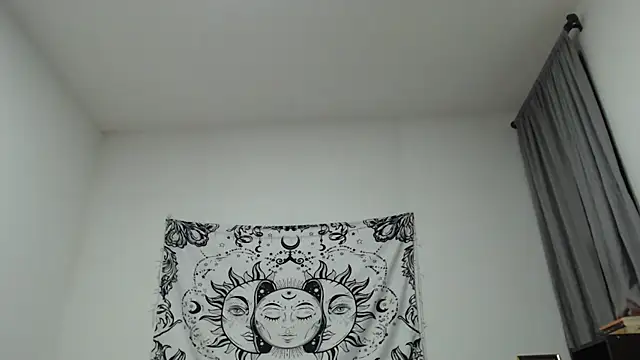 AlinaWoolf  online show from 01.24.25