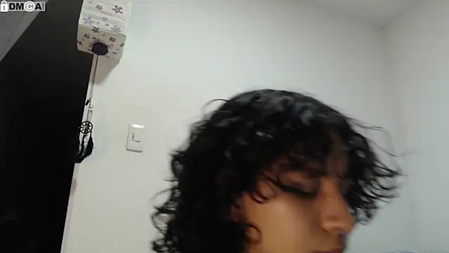 AlinaWoolf  online show from 09.16.25