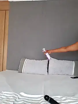 Jazmine-Blue online show from 12.22.24