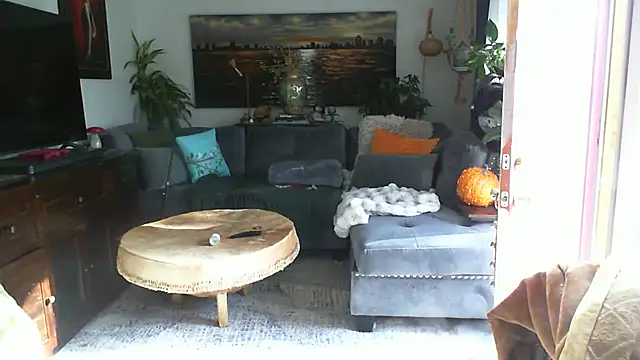 CeceilaMoon online show from 11.10.25