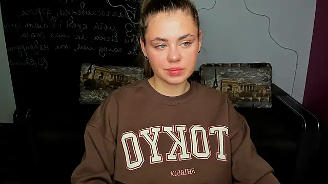 Snapshot of IsabellaBler chatting on 11.27.25 IsabellaBler online show from 11.27.25