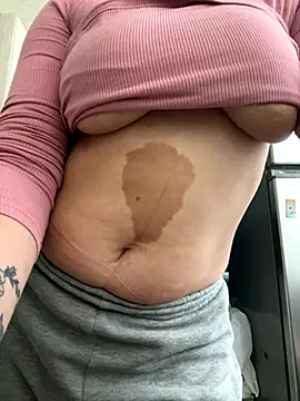 Angel  lika online show from 10.31.25