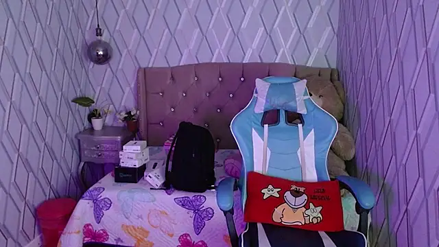 NicolleTaylor online show from 03.03.25