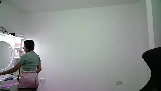 Snapshot of aineangeel chatting on 12.04.25 aineangeel online show from 12.04.25