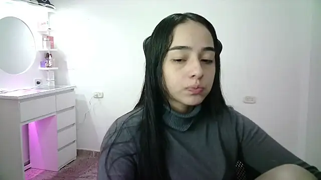 Snapshot of aineangeel chatting on 12.16.25 aineangeel online show from 12.16.25