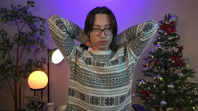 Snapshot of SrLuis18 chatting on 12.24.24 SrLuis18 online show from 12.24.24