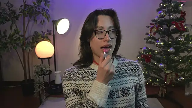 Snapshot of SrLuis18 chatting on 12.25.24 SrLuis18 online show from 12.25.24