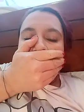 Snapshot of MarthinaBaker chatting on 11.23.25 MarthinaBaker online show from 11.23.25