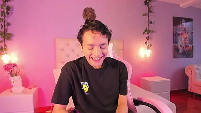 Snapshot of Brann_tadzio chatting on 01.25.25 Brann tadzio online show from 01.25.25