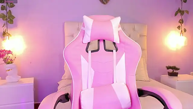 Snapshot of Brann_tadzio chatting on 02.20.25 Brann tadzio online show from 02.20.25