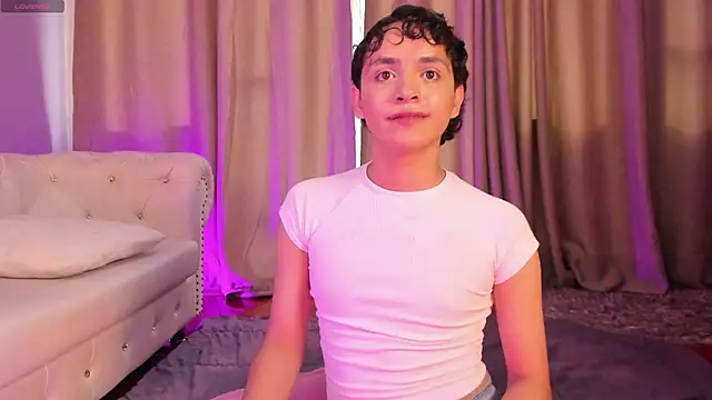 Snapshot of Brann_tadzio chatting on 02.25.25 Brann tadzio online show from 02.25.25