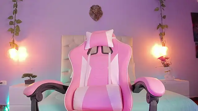 Snapshot of Brann_tadzio chatting on 03.16.25 Brann tadzio online show from 03.16.25