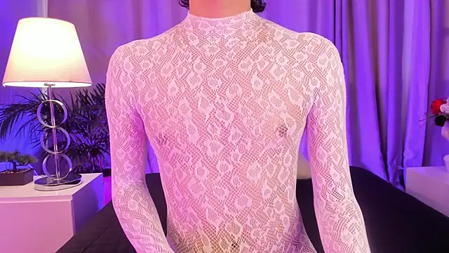 Snapshot of Brann_tadzio chatting on 09.24.25 Brann tadzio online show from 09.24.25